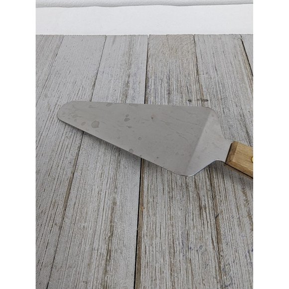 Stainless Steel Pie Spatula Server 9 1/2" Wood Handle - Picture 6 of 6